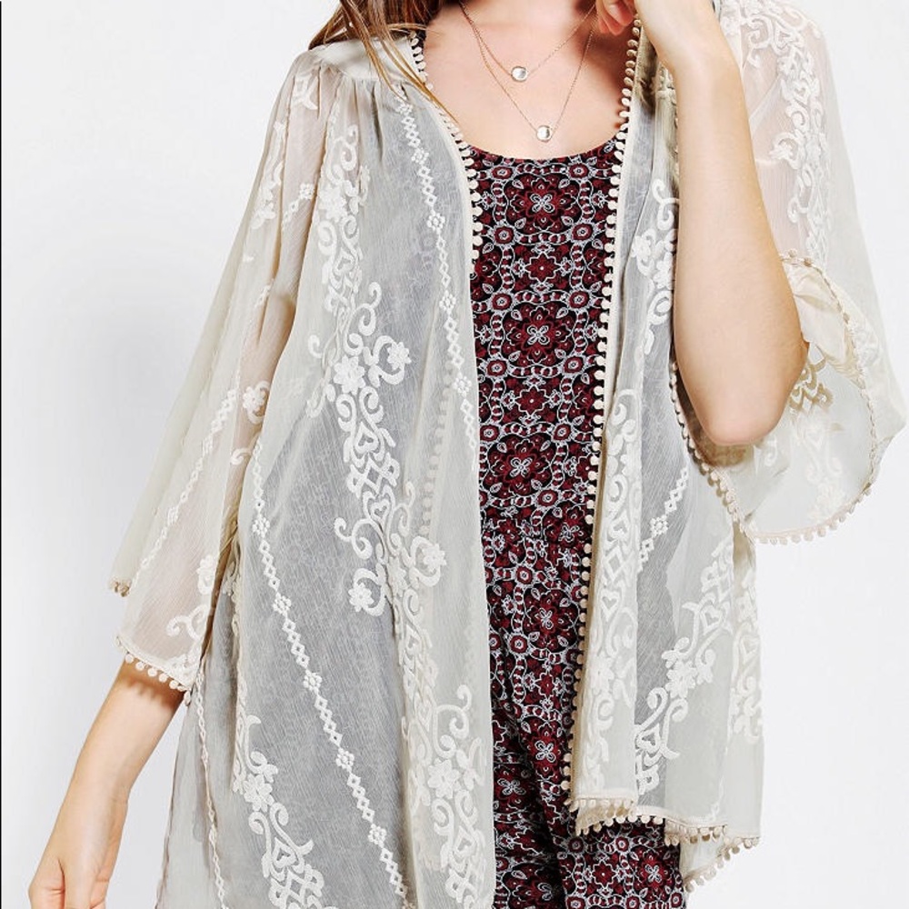 Kimchi Blue kimono jacket embroidered medium